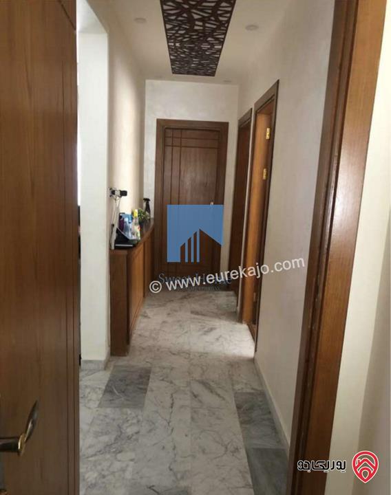 شقة مفروشة طابق ثالث 180م للبيع في عمان - دير غبار