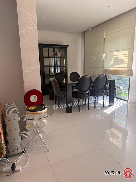 شقة فاخرة مفروشة طابق أرضي مساحة 123م للايجار في عمان - عبدون