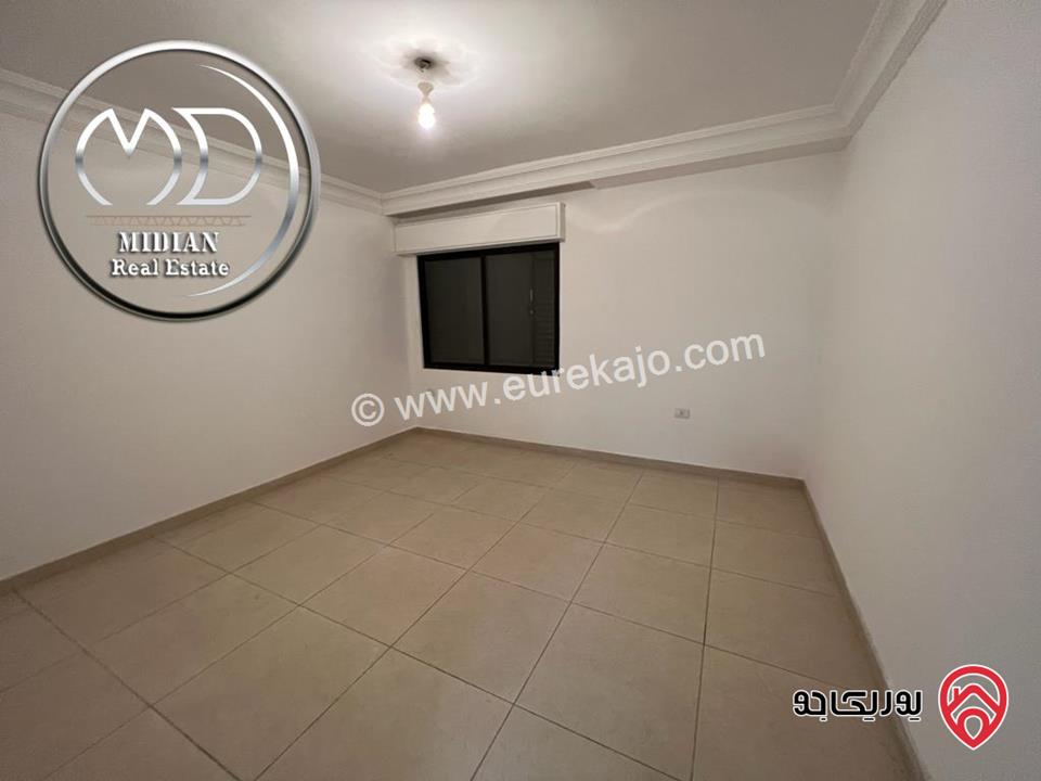 شقة شبه أرضي طابقية فارغة للايجار في عمان - دير غبار مساحة 350م مع ترس و حديقة 150م تشطيبات ديكورات عصرية فاخرة