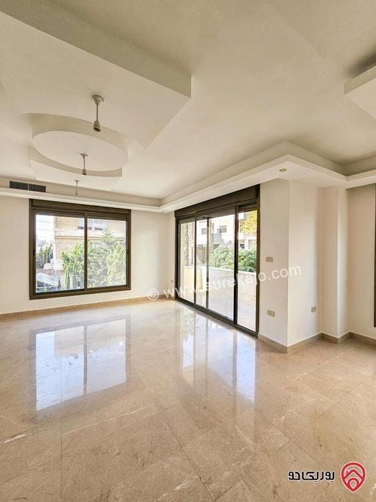 شقة سوبر ديلوكس جديدة - طابقية - مساحة 223م طابق أول للبيع في عمان - دير غبار