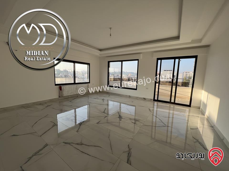 شقة دوبلكس جديدة طابق أخير مع روف للبيع في عمان - الصويفية مساحة 200م مع تراسات تشطيبات سوبر ديلوكس بسعر مميز