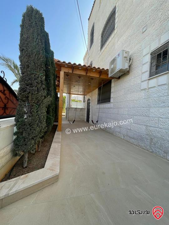 فيلا مساحة الارض 758م مساحة البناء 700م على شارعين للبيع في الزرقاء - ضاحية المدينة المنورة