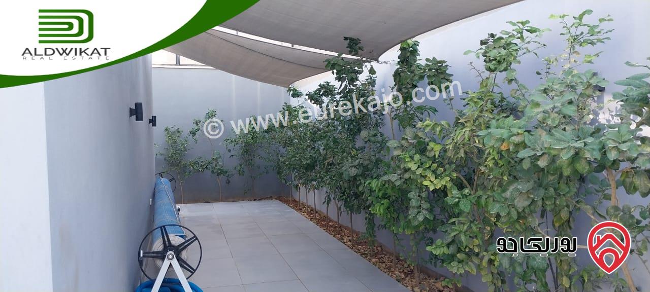 شالية للبيع في الغورمنتجع البحيرة البحر الميت مساحة البناء 200م ومساحة الارض 660م ومساحة الحديقة 300م