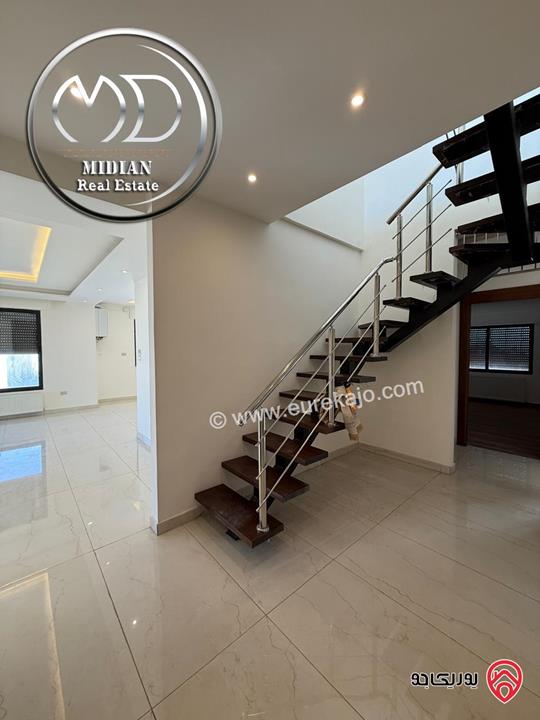 شقق دوبلكس جديدة للبيع في عمان - الرونق طابق اخير مع روف مساحات 220م & 245م مع تراسات تشطيبات فاخرة اطلالة جميلة