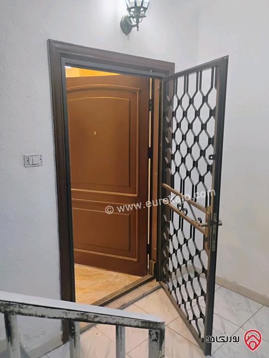 شقة سوبر ديلكس طابق ارضي 131م + ترس قرميد للبيع في الزرقاء الجديدة - جبل المغير