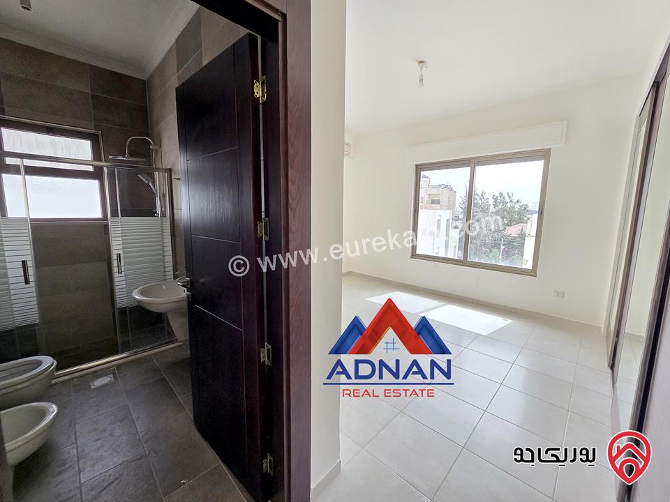 شقة طابق ثاني مساحة 180م فارغة جديدة للإيجار في عمان - أم أذينة