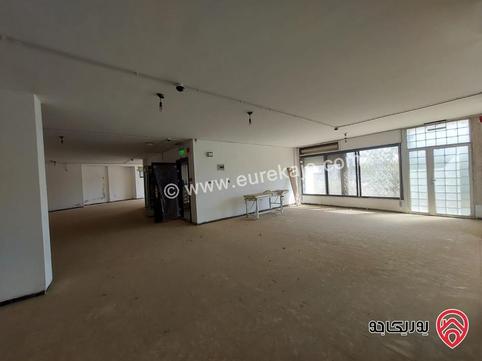 مجمع تجاري مميز على أرض 747م للبيع في عمان - الشميساني مطل على 3 شوارع