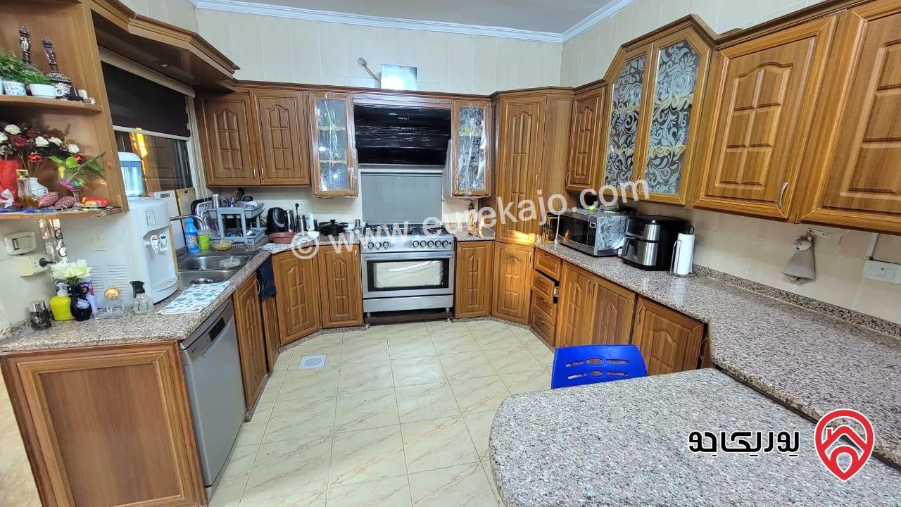 شقة أرضية مساحة 140م داخلي و 32م ترس للبيع في عمان - طبربور 