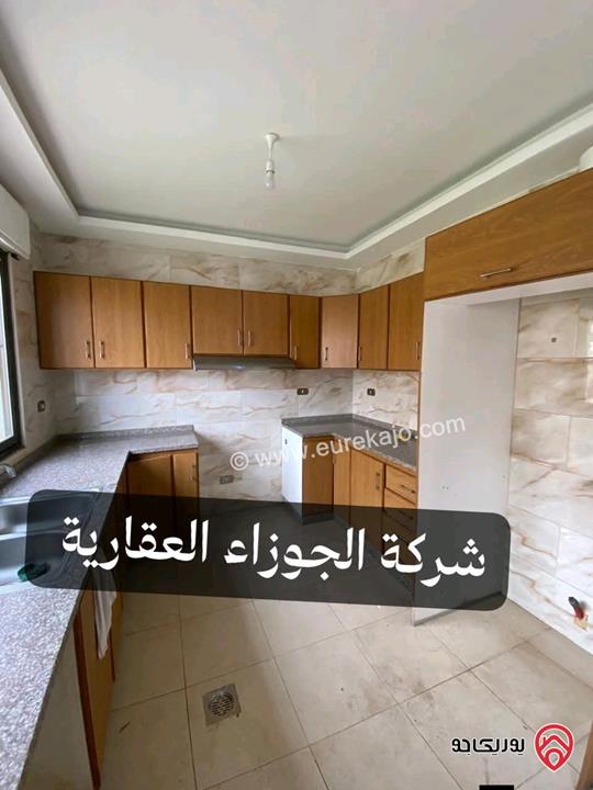 شقة ارضية مساحة 140م مع ترس وكراج خاص فارغة للايجار في عمان - الياسمين 