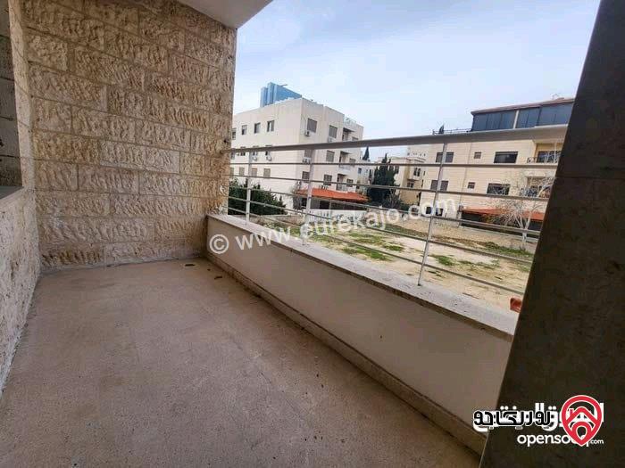 شقة فارغة مساحة 205م طابق أول للإيجار في عمان - الصويفية