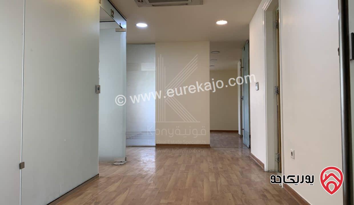 مكتب تجاري فاخر مساحة 150م للايجار في عمان - الشميساني