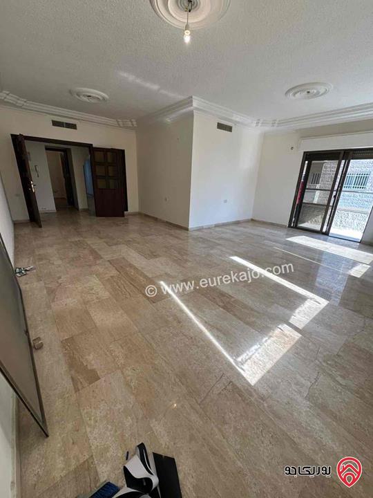 شقة طابق ثاني مساحة 191م للايجار في عمان - خلدا