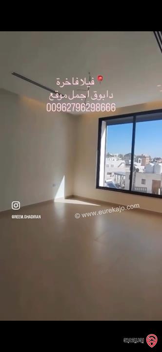 فيلا فاخرة مساحة 780م على أرض 500م للبيع في عمان - دابوق