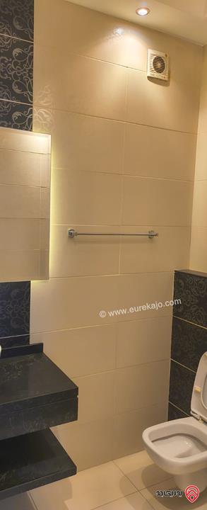 شقة مساحة 218م طابق ثاني للبيع في عمان - خلدا 