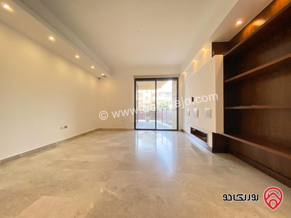 شقة فاخرة مساحة 308م طابق ثالث للايجار في جبل عمان / الدوار الثالث