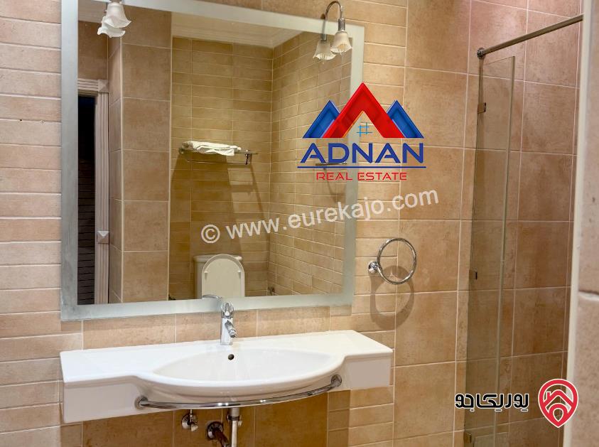 شقة ارضية مفروشة مساحة 200م داخلي و 300م خارجي للايجار في عمان - عبدون