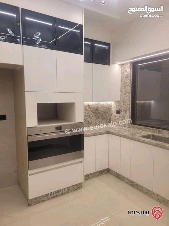 شقة فاخرة مساحة 240م جديدة لم تسكن للايجار في عمان - خلدا 