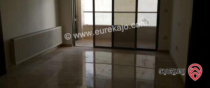 شقة طابق ثالث مساحة 176م للايجار في عمان - دير غبار