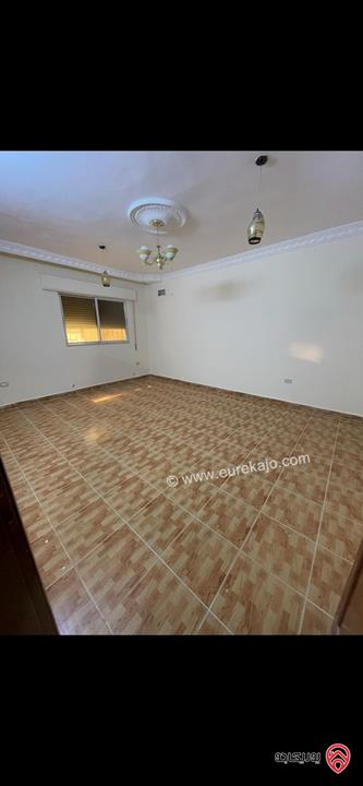 شقة مميزة ضمن بيت مستقل مساحة 200م للإيجار في اربد