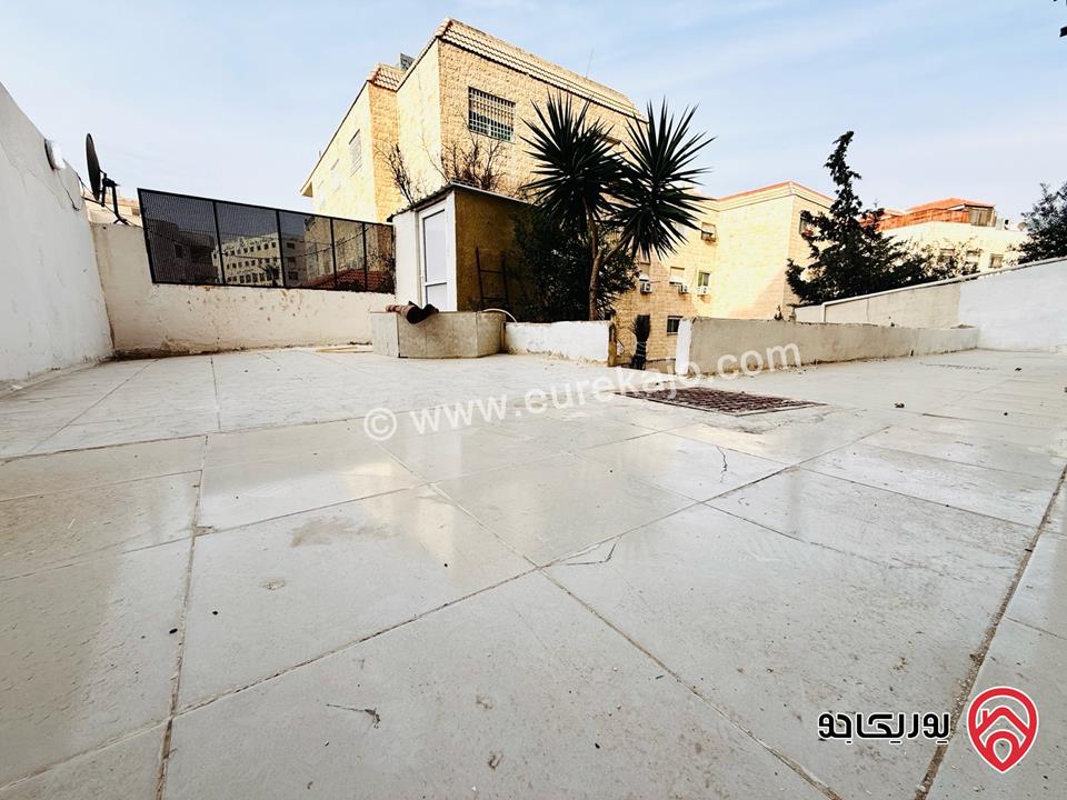 شقة شبه ارضية مساحة 120م داخلي و 100م خارجي للبيع في عمان - طبربور 