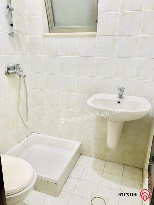 شقة طابق أرضي مُعلّق مطلّة مساحة 188م داخلي و 20م خارجي للبيع في عمان - عرقوب خلدا