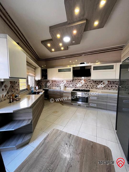 شقة أرضية مساحة 200م داخلي و 200م خارجي للبيع في عمان - شفابدران