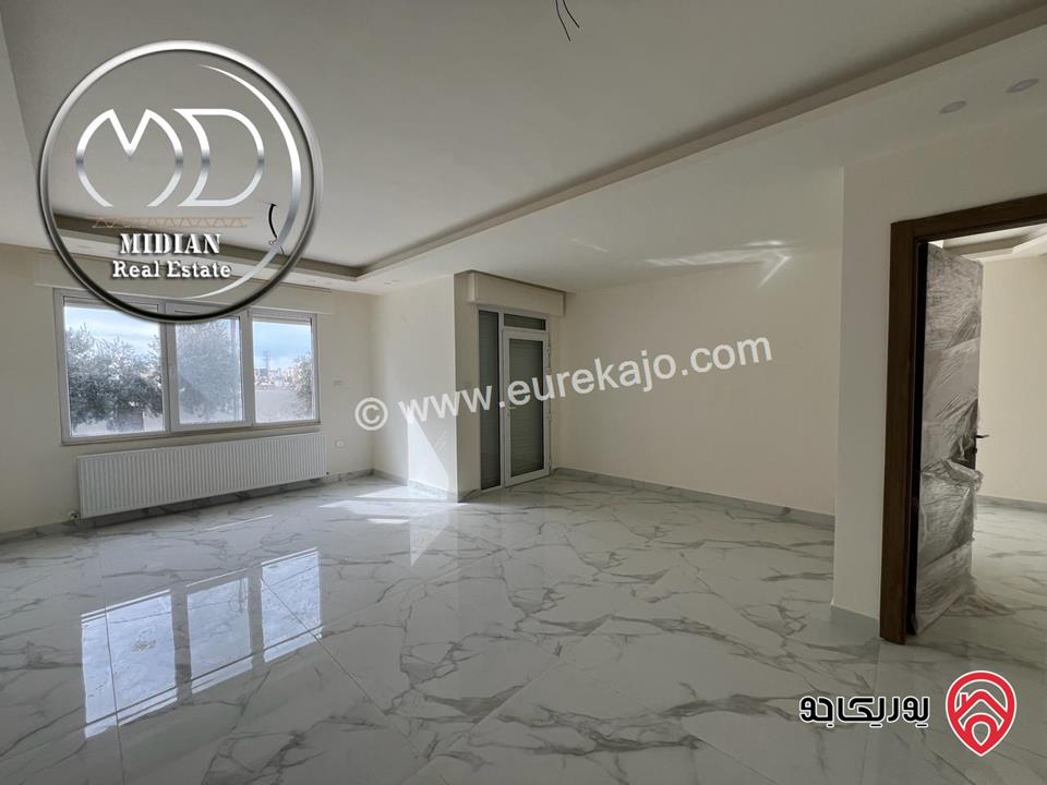 شقة دوبلكس جديدة للبيع في عمان - خلدا طابق أخير مع روف مساحة 210م مع تراسات اطلالة رائعة بسعر مميز