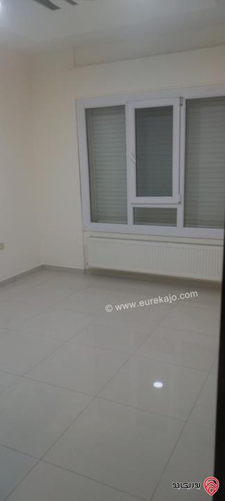 شقة طابق أول فني مساحة 150م للايجار في اربد - كومباوند الأمعري خلف الراهبات 