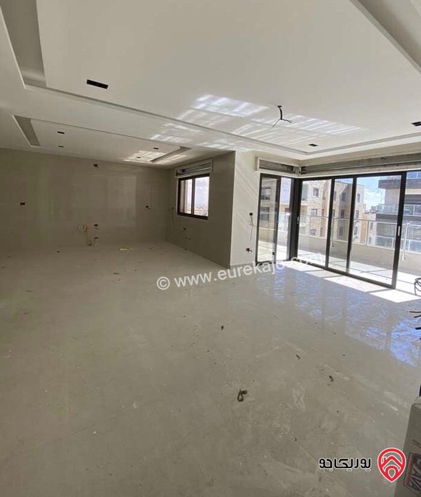 شقة طابق ثالث دوبلكس مساحة 200م للبيع في عمان - خلدا