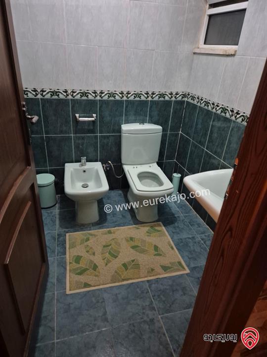 شقة طابق أول مساحة 203م للبيع في عمان - خلدا