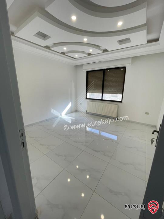 شقة طابق ثالث مساحة 279م فاخرة للبيع في عمان - الشميساني