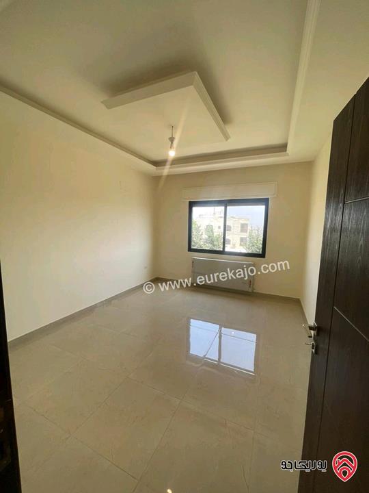 شقة فارغة ديلوكس طابق ثالث مع مصعد المساحة 250م للايجار في عمان - طريق المطار