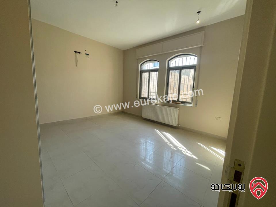 شقة فارغة مساحة 325م للإيجار في عمان - ضاحية الأمير راشد 