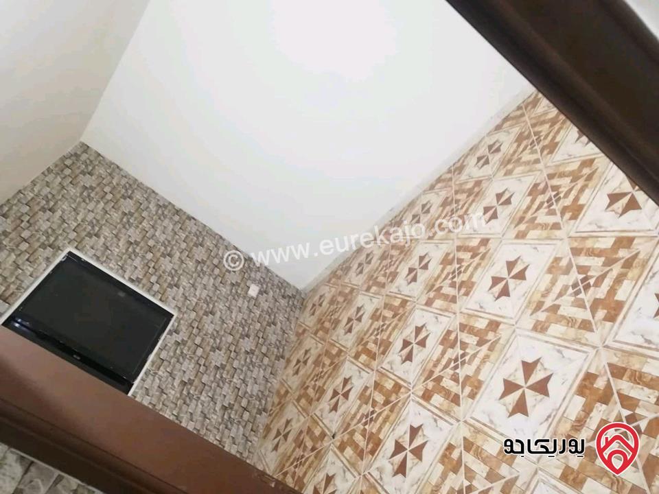 شقة طابق ثاني مساحة 130م للإيجار في اربد - مجمع الأغوار الجديد 