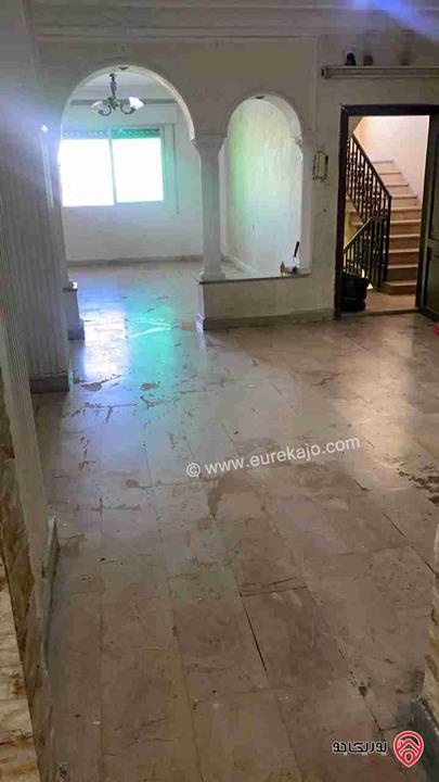 شقة طابق رابع مساحة 125م للبيع في عمان - ماركا الشمالية 