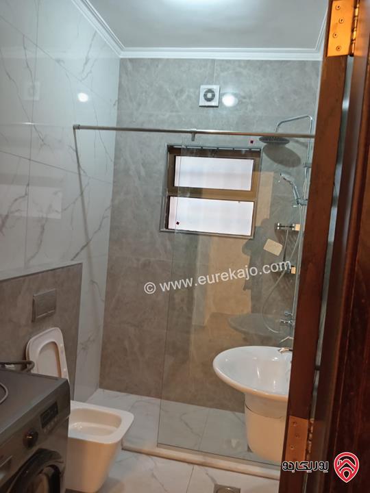 شقة تسوية مساحة 180م داخلي و 200م خارجي مفروشة للايجار في عمان - عبدون