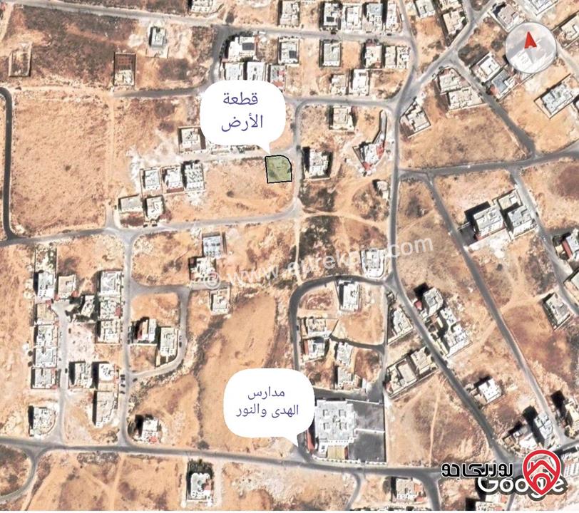 قطعة أرض مساحة 565م على شارعين للبيع في الزرقاء - الزرقاء الجديدة حي المسامير البتراوي الجنوبي من المالك مباشرة واصل جميع الخدمات قوشان مستقل