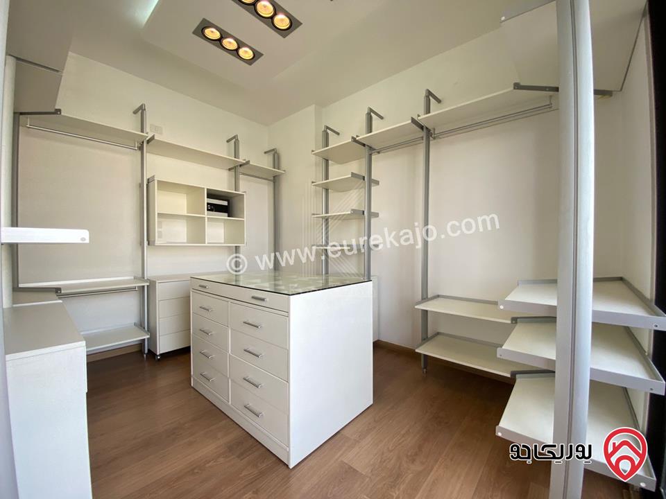 شقة فاخرة مساحة 308م طابق ثالث للايجار في جبل عمان / الدوار الثالث