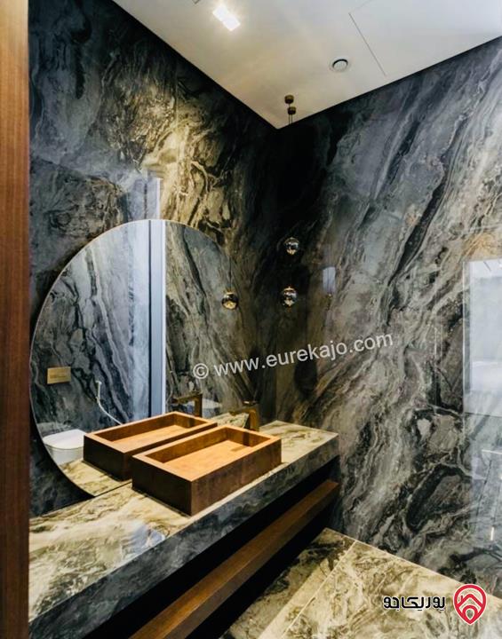 قصر فخم مساحة 1500م على أرض 1850م للبيع في عمان - دابوق 