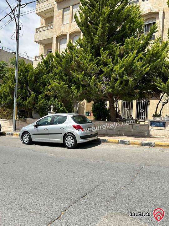 شقة طابق ثالث مساحة 195م للبيع في عمان - الشميساني 