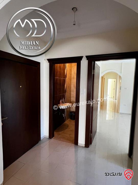 شقة ارضية فارغة للايجار في عمان - دير غبار مساحة 200م مع ترس و حديقة 60م سوبر ديلوكس بسعر مميز