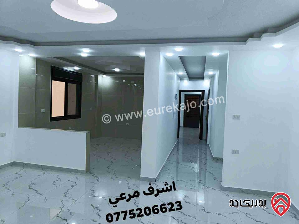 شقة طابق اول لم تسكن مساحة 140م للبيع في الزرقاء الجديدة