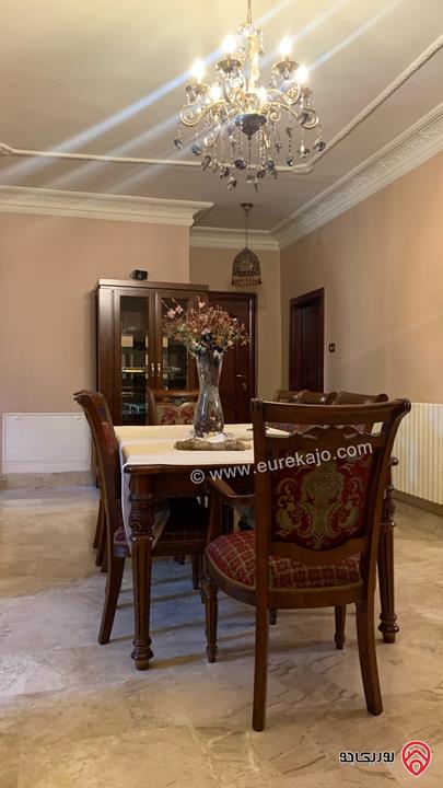 شقة مميزة مفروشة  مساحة 180م داخلي و 90م خارجي للإيجار من المالك مباشرة في عمان - جبل عمان