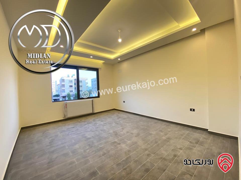 شقق جديدة للبيع في عمان - خلدا مساحات 250م 4 نوم تشطيبات و ديكورات سوبر ديلوكس اطلالة جميلة