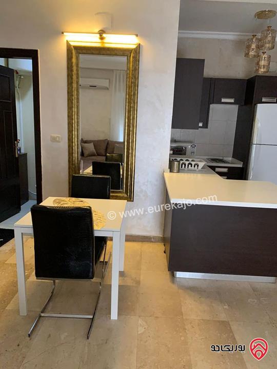 شقة (استوديو) كبير مساحة 70م للايجار مفروشة في عمان - قرية النخيل من المالك مباشرة بعمارة عوائل وملاك 