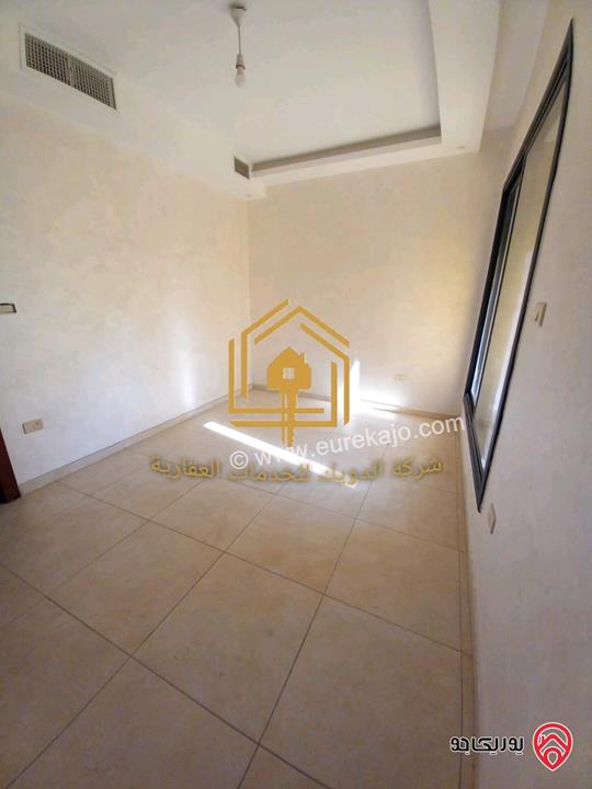 شقة جديدة لم تسكن طابق اول مساحة 180م للإيجار في عمان - خلدا 