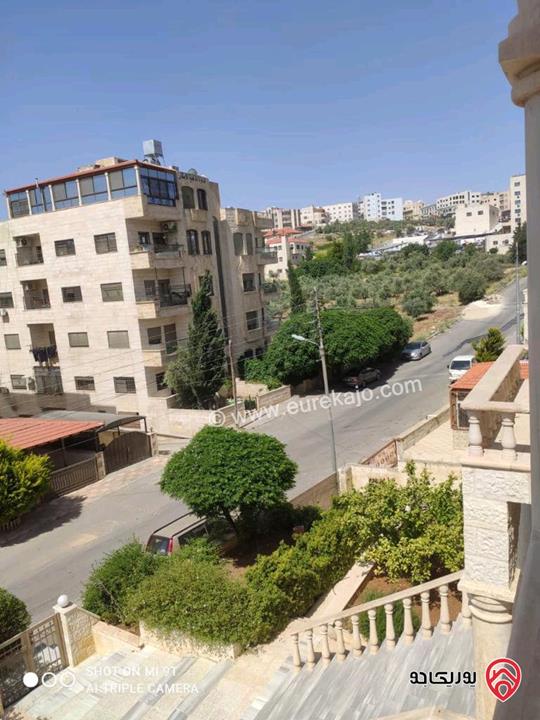 طابق من ضمن فيلا مساحة 250م للايجار في عمان - شفا بدران 