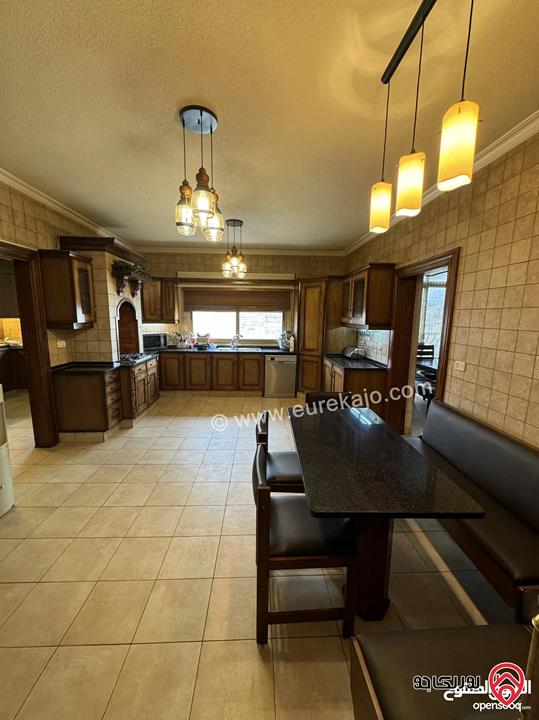 شقة مفروشة طابق ثالث مساحة 375م للايجار في عمان - الرابية