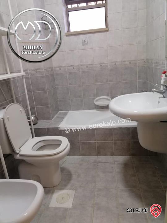 شقة ارضية فارغة للايجار في عمان - الصويفية مساحة 200م مع ترس و حديقة 150م سوبر ديلوكس بسعر مميز