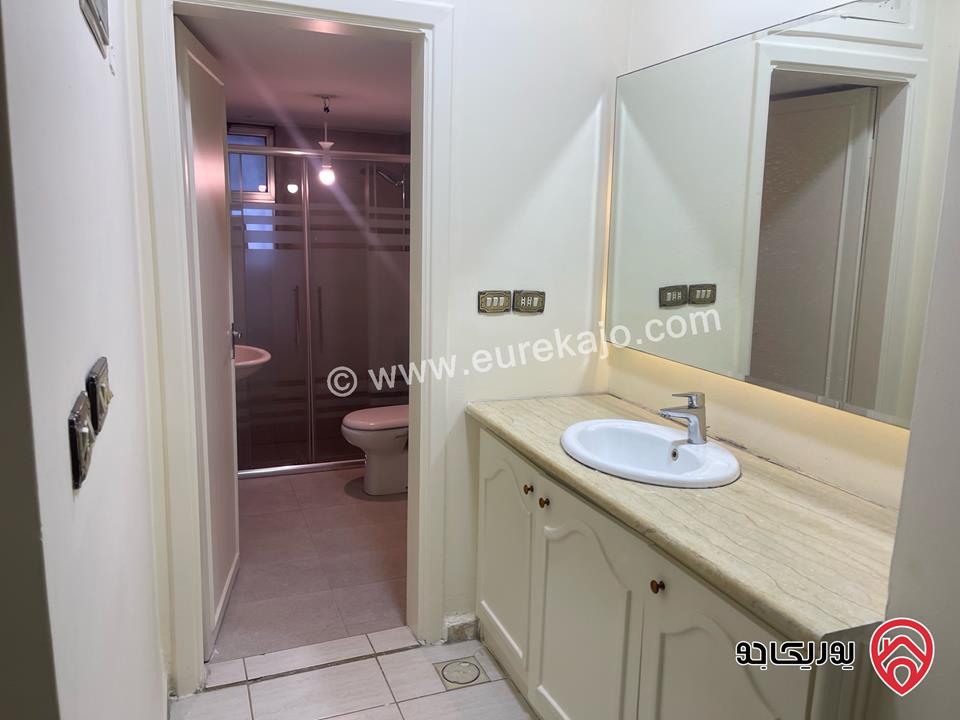 شقة طابقية مساحة 270م للإيجار في عمان - أم السماق